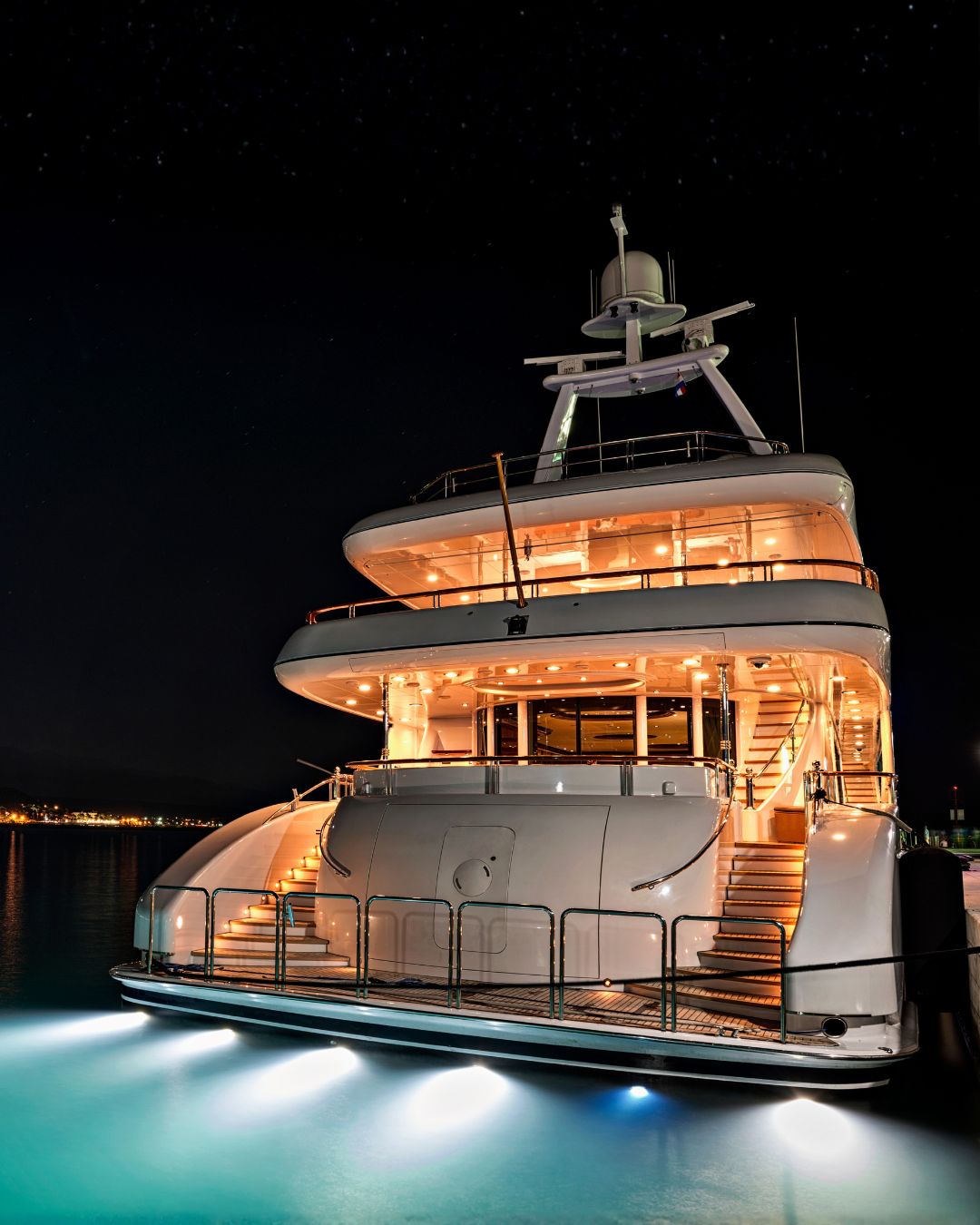 giochi-di-colore-rgbw-per-yacht.jpg