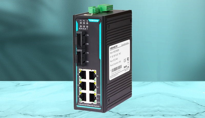 Switch Ethernet industriale con 8 porte 10/100